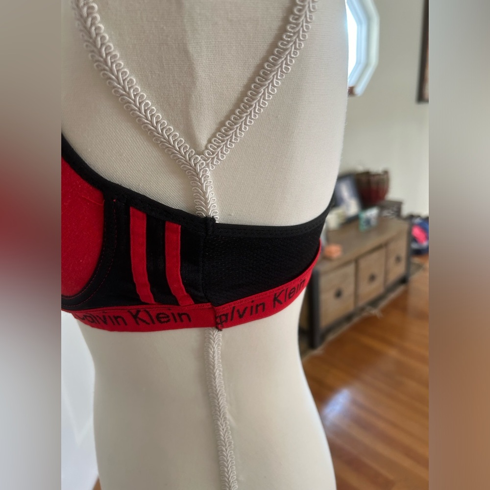 Calvin Klein Red & Black Racerback Bralette in women’s Sz 36B - Picture 3 of 6